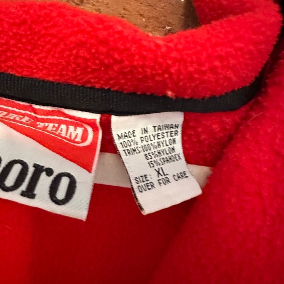 Vintage Marlboro Top - Picture 4 of 5